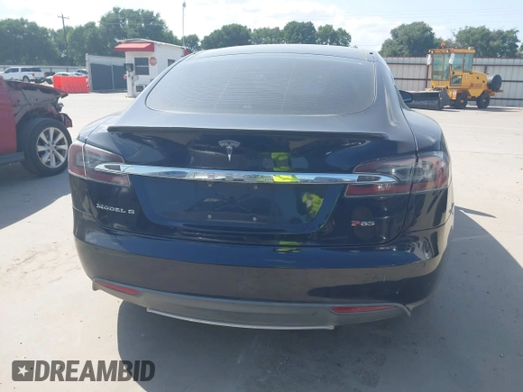 2013 Tesla Model S Performance с VIN 5YJSA1CP7DFP25848, выставлен на аукционе IAAI как лот 42511007 с пробегом 144 321 миль миль и . История ставок и продаж доступна на DreamBid. Изображение 16.