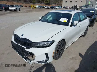 2024 BMW 3 Series 330i xDrive with VIN 3MW89FF04R8E73192, listed as a IAAI auction lot 41781977 with 4,124 mi miles. Bid and sale history available at carsss.com. Image 17.