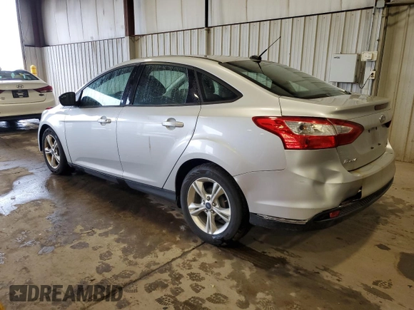2013 Ford Focus SE z VIN 1FADP3F26DL314690, wystawiony jako Copart lot #58408575 z przebiegiem Nie podano mil oraz Szkoda całkowita • Salvage title. Historia ofert i sprzedaży dostępna na DreamBid. Obrazek 2.