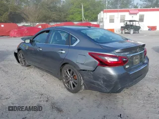 2018 Nissan Altima 2.5 SR with VIN 1N4AL3AP3JC251822, listed as a IAAI auction lot 41875517 with 135,808 mi miles. Bid and sale history available at carsss.com. Image 3.