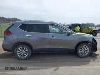 2019 Nissan Rogue SV with VIN KNMAT2MTXKP506487, listed as a IAAI auction lot 41834948 with 139,984 mi miles. Bid and sale history available at carsss.com. Image 13.