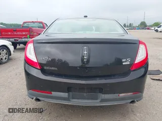 2013 Lincoln MKS z VIN 1LNHL9EK0DG600129, wystawiony jako IAAI lot #42314913 z przebiegiem 119 674 mil mil oraz . Historia ofert i sprzedaży dostępna na DreamBid. Obrazek 17.