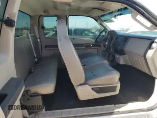 2008 Ford Super Duty F-250 SRW XL with VIN 1FTNX20568EE17694, listed as a Copart auction lot 45038695 with 32,272 mi miles and Salvage Title. Bid and sale history available at carsss.com. Image 10.