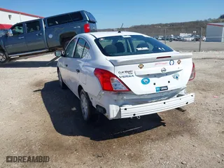 2019 Nissan Versa Sedan SV with VIN 3N1CN7AP5KL828802, listed as a IAAI auction lot 41738724 with 80,128 mi miles. Bid and sale history available at carsss.com. Image 3.