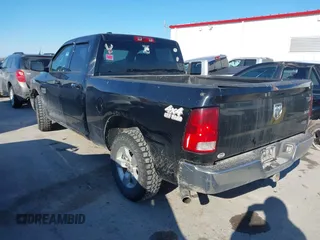 2013 Ram 1500 SLT z VIN 1C6RR7GP3DS553171, wystawiony jako IAAI lot #41295214 z przebiegiem 207 390 mil mil oraz . Historia ofert i sprzedaży dostępna na DreamBid. Obrazek 3.