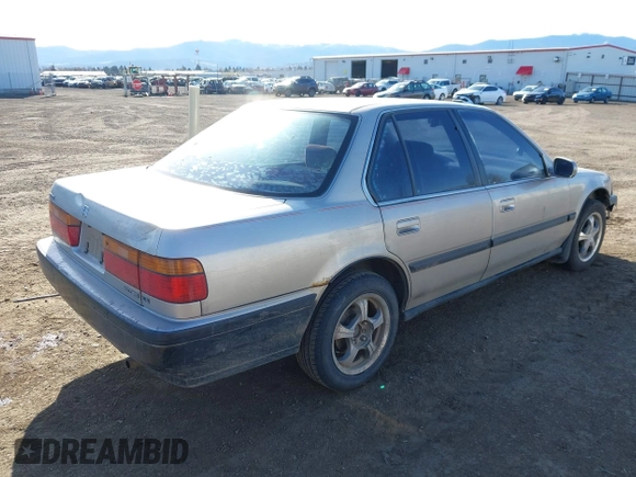 1991 Honda Accord LX with VIN JHMCB7656MC028293, listed as a IAAI auction lot 41992201 with 191,514 mi miles. Bid and sale history available at carsss.com. Image 4.