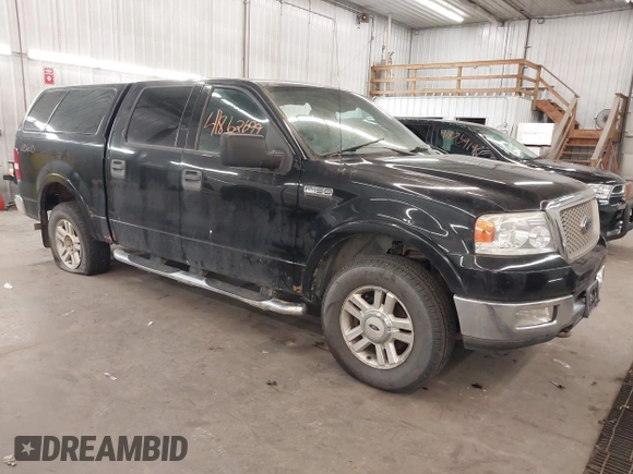 2004 Ford F-150 XLT with VIN 1FTPW14554KC20463, listed as a IAAI auction lot 41862699 with 204,126 mi miles. Bid and sale history available at carsss.com. Image 1.