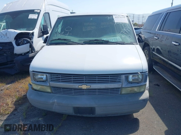 2004 Chevrolet Astro Cargo with VIN 1GCDM19X64B119631, listed as a IAAI auction lot 41570398 with 108,993 mi miles. Bid and sale history available at carsss.com. Image 12.