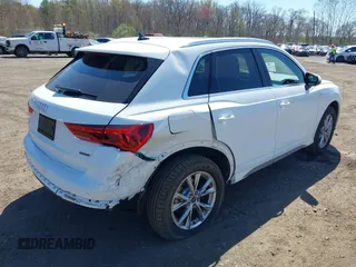 2021 Audi Q3 S line Premium z VIN WA1DECF32M1054786, wystawiony jako IAAI lot #42065278 z przebiegiem 47 615 mil mil oraz . Historia ofert i sprzedaży dostępna na DreamBid. Obrazek 4.