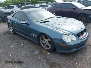 2005 Mercedes-Benz SL 500 z VIN WDBSK75F85F092261, wystawiony jako IAAI lot #42054610 z przebiegiem Nie podano mil oraz . Historia ofert i sprzedaży dostępna na DreamBid. Obrazek 1.