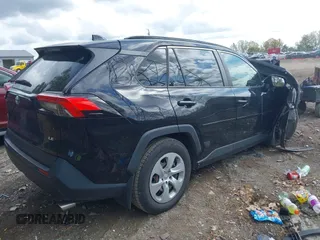 2019 Toyota RAV4 LE with VIN JTMH1RFV6KJ006440, listed as a IAAI auction lot 40428772 with 169,218 mi miles. Bid and sale history available at carsss.com. Image 4.