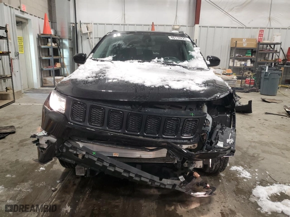 2020 Jeep Compass Latitude with VIN 3C4NJDBB9LT252152, listed as a Copart auction lot 46110225 with NaN miles and Salvage Title. Bid and sale history available at carsss.com. Image 5.