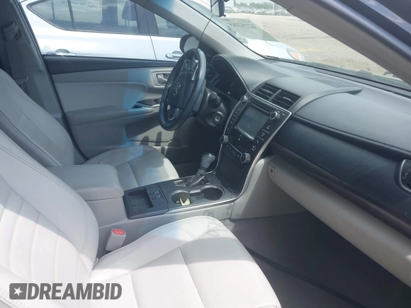 2017 Toyota Camry XLE z VIN 4T1BF1FK2HU759707, wystawiony jako IAAI lot #42192165 z przebiegiem 103 000 mil mil oraz . Historia ofert i sprzedaży dostępna na DreamBid. Obrazek 5.