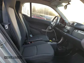 2011 Smart fortwo Pure с VIN WMEEJ3BAXBK421243, выставлен на аукционе Copart как лот 78536584 с пробегом 64 858 миль миль и На запчасти • Non repairable. История ставок и продаж доступна на DreamBid. Изображение 10.
