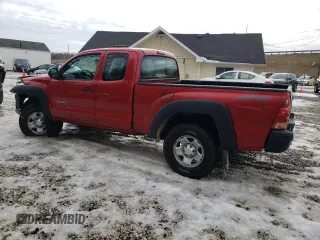 2014 Toyota Tacoma with VIN 5TFUX4EN4EX028133, listed as a Copart auction lot 43787235 with 102,799 mi miles and Salvage title. Bid and sale history available at DreamBid. Image 2.