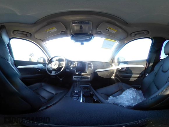2016 Volvo XC90 Momentum with VIN YV4102XK7G1073911, listed as a IAAI auction lot 42053561 with 77,620 mi miles. Bid and sale history available at carsss.com. Image 18.
