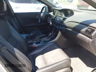 2016 Honda Accord Sport z VIN 1HGCR2F53GA040094, wystawiony jako IAAI lot #42223714 z przebiegiem 301 878 mil mil oraz . Historia ofert i sprzedaży dostępna na DreamBid. Obrazek 5.