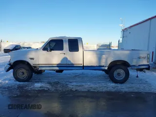 1997 Ford F-250 HD with VIN 1FTHX26F1VEA49739, listed as a IAAI auction lot 41238799 with 337,959 mi miles. Bid and sale history available at carsss.com. Image 15.