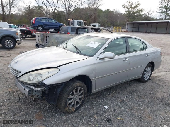 2002 Lexus ES 300 with VIN JTHBF30GX25029631, listed as a IAAI auction lot 41719047 with 104,450 mi miles. Bid and sale history available at carsss.com. Image 2.