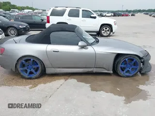 2001 Honda S2000 z VIN JHMAP114X1T009052, wystawiony jako IAAI lot #42264098 z przebiegiem 145 313 mil mil oraz . Historia ofert i sprzedaży dostępna na DreamBid. Obrazek 13.