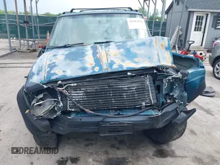 1996 Jeep Cherokee SE z VIN 1J4FJ28S8TL285634, wystawiony jako IAAI lot #42183816 z przebiegiem 260 237 mil mil oraz . Historia ofert i sprzedaży dostępna na DreamBid. Obrazek 17.