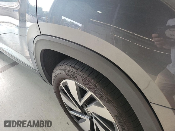2024 Volkswagen Atlas SE with VIN 1V2HR2CA8RC579421, listed as a IAAI auction lot 42850666 with 18,926 mi miles and . Bid and sale history available at DreamBid. Image 29.