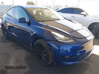 2021 Tesla Model Y Long Range z VIN 5YJYGDEE1MF296454, wystawiony jako IAAI lot #42233096 z przebiegiem 48 125 mil mil oraz . Historia ofert i sprzedaży dostępna na DreamBid. Obrazek 1.