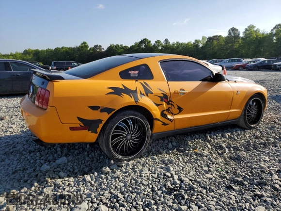 2008 Ford Mustang Deluxe with VIN 1ZVHT80N785158335, listed as a Copart auction lot 55630555 with 227,651 mi miles and Clean Title. Bid and sale history available at carsss.com. Image 3.