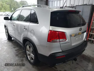 2013 Kia Sorento EX with VIN 5XYKU4A20DG313084, listed as a IAAI auction lot 41976552 with 168,397 mi miles and . Bid and sale history available at carsss.com. Image 3.