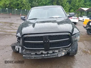 2017 Ram 1500 ST z VIN 1C6RR7FG3HS560371, wystawiony jako IAAI lot #42325044 z przebiegiem 103 660 mil mil oraz . Historia ofert i sprzedaży dostępna na DreamBid. Obrazek 12.