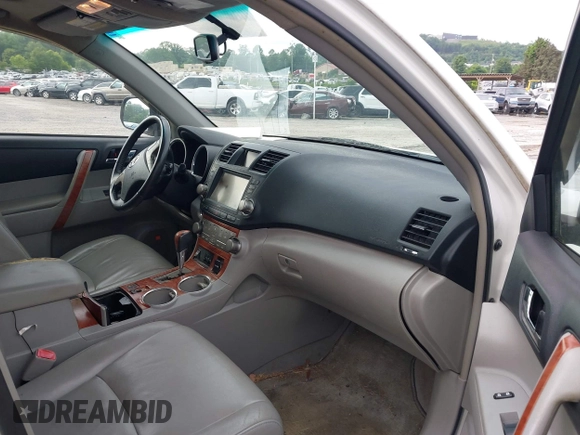 2010 Toyota Highlander Limited with VIN 5TDDK3EHXAS004437, listed as a IAAI auction lot 42497802 with 255,979 mi miles and . Bid and sale history available at DreamBid. Image 5.