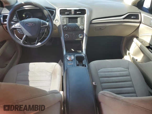 2017 Ford Fusion SE z VIN 3FA6P0H77HR146663, wystawiony jako Copart lot #56322425 z przebiegiem 77 361 mil mil oraz Czysty tytuł • Clean title. Historia ofert i sprzedaży dostępna na DreamBid. Obrazek 8.