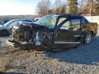 2013 Chevrolet Avalanche LTZ with VIN 3GNTKGE79DG189052, listed as a Copart auction lot 41364665 with 0 mi miles and Salvage Title. Bid and sale history available at carsss.com. Image 1.