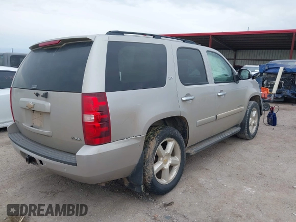 2008 Chevrolet Tahoe LTZ с VIN 1GNFK13028J228178, выставлен на аукционе IAAI как лот 42333269 с пробегом 196 714 миль миль и . История ставок и продаж доступна на DreamBid. Изображение 4.