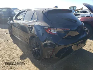 2020 Toyota Corolla Hatchback SE with VIN JTND4RBE6L3074752, listed as a Copart auction lot 70400464 with 46,946 mi miles and Salvage Title. Bid and sale history available at carsss.com. Image 2.
