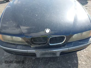 2000 BMW 5 Series 528iA with VIN WBADM6348YGU11038, listed as a IAAI auction lot 41961847 with 195,493 mi miles. Bid and sale history available at carsss.com. Image 6.