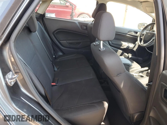 2018 Ford Fiesta SE z VIN 3FADP4BJ4JM136792, wystawiony jako Copart lot #53435715 z przebiegiem 61 704 mil mil oraz Szkoda całkowita • Salvage title. Historia ofert i sprzedaży dostępna na DreamBid. Obrazek 10.