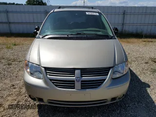 2005 Dodge Caravan SXT with VIN 2D4GP44L35R332228, listed as a Copart auction lot 54162215 with 171,016 mi miles and Clean Title. Bid and sale history available at carsss.com. Image 5.