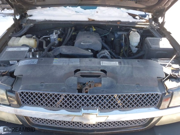2003 Chevrolet Silverado 2500HD LS with VIN 1GCHK23U93F131856, listed as a IAAI auction lot 41235689 with 101,907 mi miles. Bid and sale history available at carsss.com. Image 10.