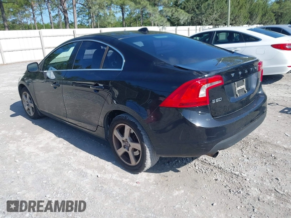 2012 Volvo S60 T5 z VIN YV1622FS1C2124192, wystawiony jako IAAI lot #42202685 z przebiegiem 170 552 mil mil oraz . Historia ofert i sprzedaży dostępna na DreamBid. Obrazek 3.