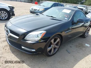 2014 Mercedes-Benz SLK 350 z VIN WDDPK5HA5EF080540, wystawiony jako IAAI lot #42326926 z przebiegiem 62 565 mil mil oraz . Historia ofert i sprzedaży dostępna na DreamBid. Obrazek 2.