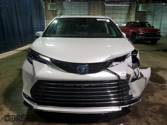 2023 Toyota Sienna Platinum with VIN 5TDESKFC9PS082542, listed as a Copart auction lot 89056995 with 24,053 mi miles and Clean Title. Bid and sale history available at DreamBid. Image 5.