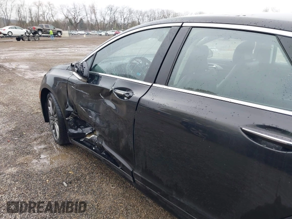 2014 Lincoln MKZ Hybrid with VIN 3LN6L2LU1ER821588, listed as a IAAI auction lot 42017129 with 151,339 mi miles and . Bid and sale history available at DreamBid. Image 17.