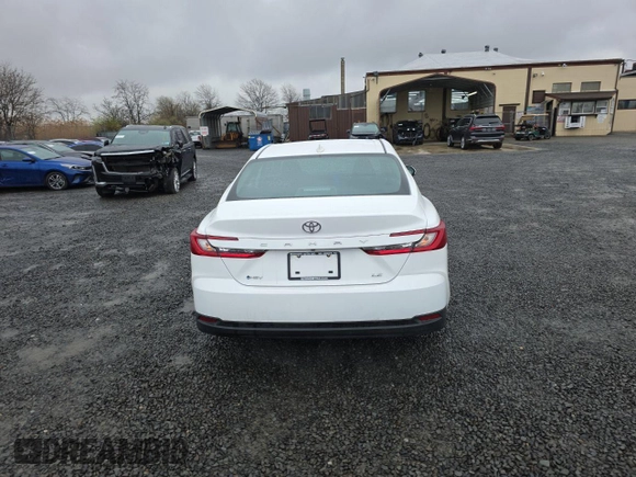 2025 Toyota Camry LE with VIN 4T1DAACK5SU004876, listed as a Copart auction lot 52281625 with 2,903 mi miles and Salvage Title. Bid and sale history available at carsss.com. Image 6.