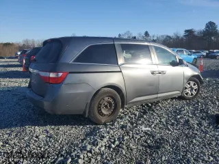 2011 Honda Odyssey LX with VIN 5FNRL5H22BB037069, listed as a Copart auction lot 45280815 with 138,349 mi miles and Salvage Title. Bid and sale history available at carsss.com. Image 3.