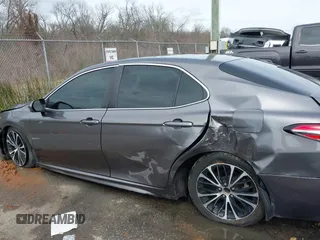 2018 Toyota Camry LE z VIN 4T1B11HK8JU635944, wystawiony jako IAAI lot #41672751 z przebiegiem 174 514 mil mil oraz . Historia ofert i sprzedaży dostępna na DreamBid. Obrazek 14.