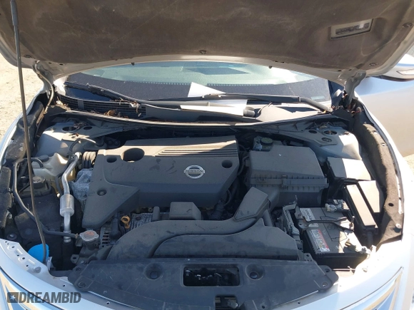2015 Nissan Altima 2.5 with VIN 1N4AL3AP7FN380111, listed as a IAAI auction lot 41706110 with 94,761 mi miles. Bid and sale history available at carsss.com. Image 10.