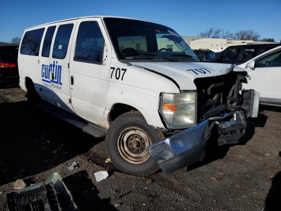 2008 Ford Econoline Passenger XL with VIN 1FBNE31LX8DB16560, listed as a Copart auction lot 80282833 with Not Provided miles and Salvage Title. Bid and sale history available at DreamBid. Image 4.