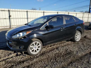 2019 Ford Fiesta SE z VIN 3FADP4BJXKM135891, wystawiony jako Copart lot #47369075 z przebiegiem 127 721 mil mil oraz Szkoda całkowita • Salvage title. Historia ofert i sprzedaży dostępna na DreamBid. Obrazek 1.
