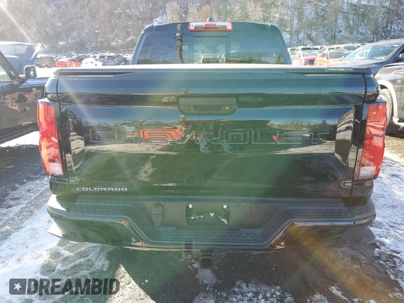 2024 Chevrolet Colorado 4WD Z71 with VIN 1GCPTDEK0R1112392, listed as a Copart auction lot 46505825 with 5,557 mi miles and Salvage Title. Bid and sale history available at carsss.com. Image 6.
